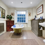 Bathroom1.jpg