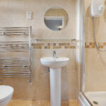 Bedroom1c_ensuite.jpg