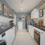 Kitchen2.jpg