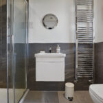 Bedroom1c_ensuite.JPG
