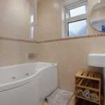 Bathroom1.JPG