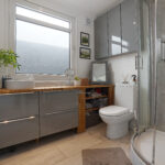Bathroom2.JPG