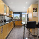 Kitchen1.JPG