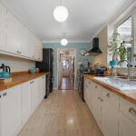Kitchen3.JPG