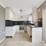 Kitchen2.jpg