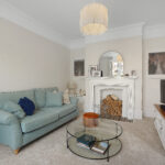 Lounge1a.JPG