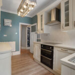 Kitchen3.JPG