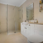 ShowerRoom.JPG