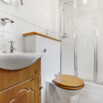 Bedroom1c_ensuite.jpg