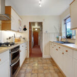 Kitchen2.jpg