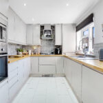 Kitchen2.jpg