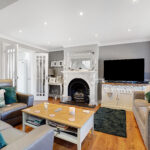Lounge1.jpg