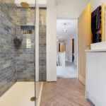 Bathroom2.jpg