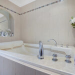 Bedroom1g_ensuite.jpg