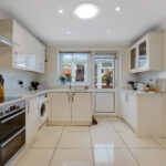 Kitchen2.jpg