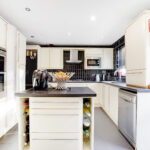 Kitchen3.jpg