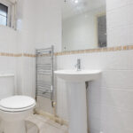 Bedroom1c_ensuite.jpg