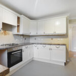 Kitchen2.jpg