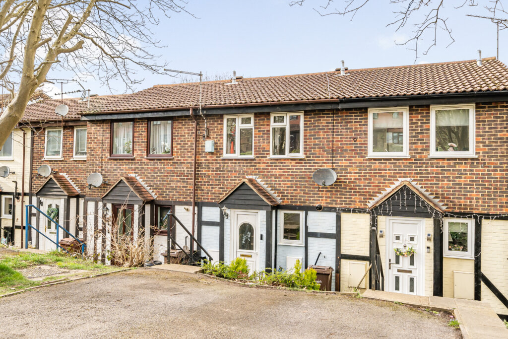 Heritage Road, Princes Park, Chatham, ME5