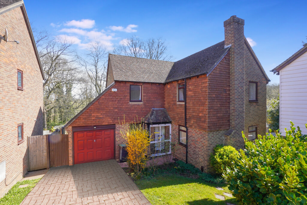 Sheraton Court, Walderslade Woods, Chatham, ME5