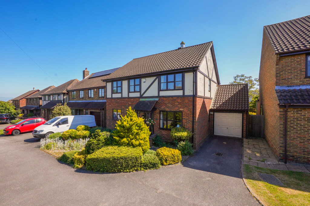 Darland Avenue, Gillingham, ME7